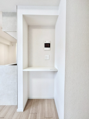 ���̑����� ���r���O�ɂ���J�E���^�[�͂��Ƒ��̎ʐ^��C���e���A�̏���I�Ƃ��Ă����o�ł��܂�