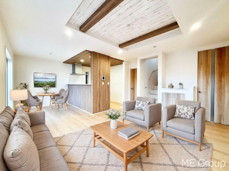 ���r���O �Ƒ��̘a�₩�ȉ�b���������Ă������B�J�����̂��郊�r���O�ł��B���Ƌ��CG�ł�  