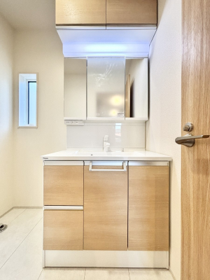 ���ʑ�E���ʏ� �傫�����₷���O�ʋ��Ő�����������ʑ�́A�g�����Ȃ݃`�F�b�N�┧�̂������ɂ������߂ł��B 