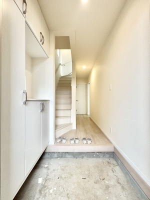 ���� ���ʔ��͂��Ƒ��̎ʐ^��G�߂̃C���e���A�ŏ���I�Ƃ��ĉ��o�ł��܂�