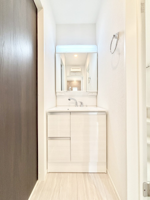 ���ʑ�E���ʏ� �傫�����₷���O�ʋ��Ő�����������ʑ�́A�g�����Ȃ݃`�F�b�N�┧�̂������ɂ������߂ł��B 