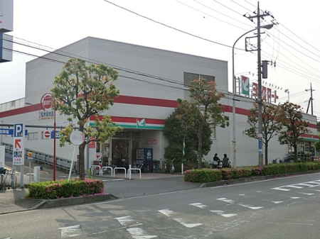 ���ӊ� �X�[�p�[ 700m ���[�N�}�[�g�O���X