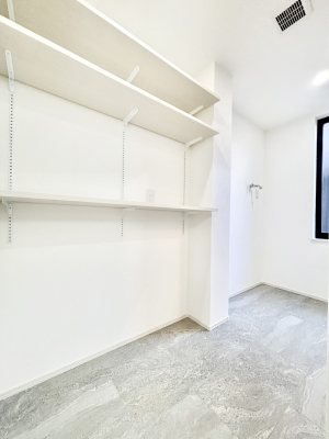 ���[ �����Ղ�̎��[�X�y�[�X�ł��ł��Z��Ԃ��X�b�L���ۂĂ���