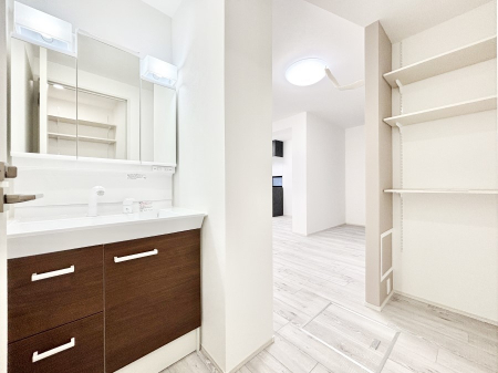 ���ʑ�E���ʏ� ��Ƃ�̐��ʃX�y�[�X�Œ��̐g�x�x�����N���N  