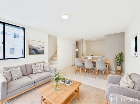 ���r���O ���Ƒ��̓��₩�Șb�����ŕ�܂�閾�邢���r���O  ���Ƌ��CG�ł��@