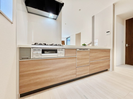 �L�b�`�� ���������Ȃ���ł����Ƒ��Ƃ̉�b���y���߂�ΖʃL�b�`��