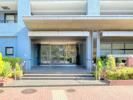 �G���g�����X -