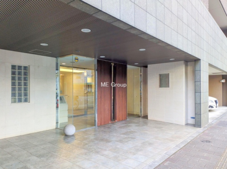 �G���g�����X -