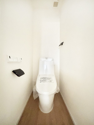 �g�C�� �g�C���͈��S�̂Q�ӏ��I���̃o�^�o�^������S�ł��B