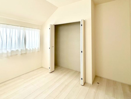 ���[ �����Ղ�̎��[�X�y�[�X�ŉ��K�ɕ�点���� 