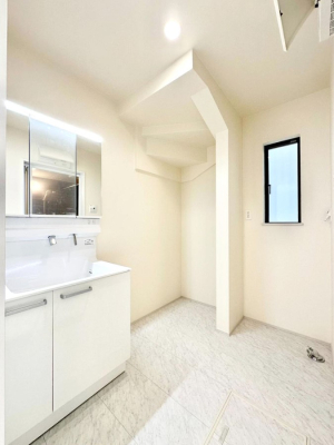 ���ʑ�E���ʏ� ���邢���ʏ��͖����̐g�x�x���y�����ł����Ⴂ�����ł��B