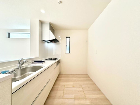 �L�b�`�� ��Ƃ肠��L�b�`���ł͂��Ƒ��Ɗy�������������ł��܂��B