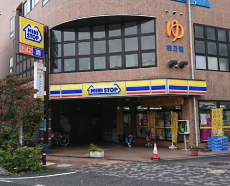 ���ӊ� �R���r�j 600m �~�j�X�g�b�v �V���I���X