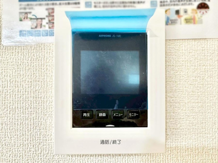 ���̑����� TV���j�^�[�t�C���^�[�t�H�����t���Ă��ăZ�L�����e�B�[��