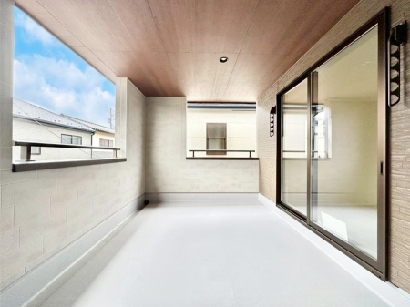 �o���R�j�[ �C���i�[�o���R�j�[�Ȃ̂ŉJ�ł����󕨂����������o���āA���ʂ�������̂Ŋ������ǂ��A�������X�y�[�X�Ƃ��ďd�󂵂܂��B �@