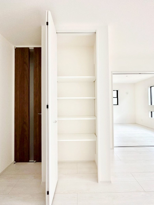 ���[ ���r���O���[�B�U�炩�肪���ȃ��r���O���X�b�L���ƕۂĂ܂��ˁB �@