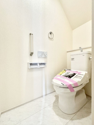 �g�C�� �g�C����1�K��2�K���ꂼ��ɔz�u����Ă��ĂƂĂ��֗��ł��B 