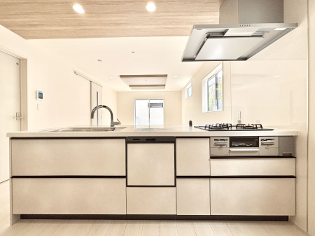 �L�b�`�� �������������I�ɁA�y�����I�V�X�e���L�b�`��  