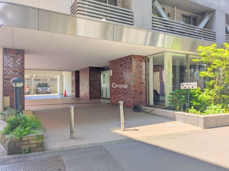 �G���g�����X -