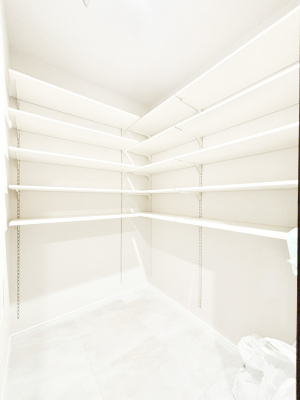 ���̑����� �傫�Ȃ��̂��Еt���V���[�Y�N���[�N�̊��p�Ō��։��͂��ł��X�b�L��