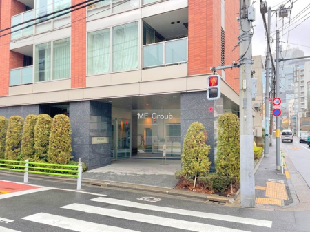 �G���g�����X -