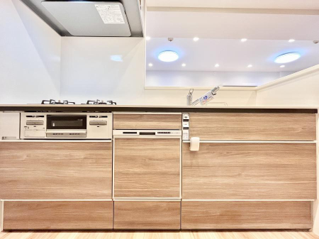 �L�b�`�� �������������I�ɁA�y�����I�V�X�e���L�b�`��