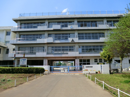 ���ӊ� ���w�Z 300m �V���s���V�x���w�Z