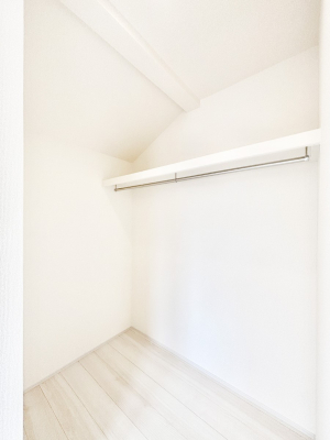 ���̑� �ߗނ��n���K�[�Ɋ|�����܂܎��[�ł���WIC�B�ߗނ̐������ڂ����₷���ĕ֗��ł��I