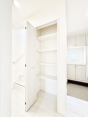 ���[ �L�����[�B���p�i�̃X�g�b�N��|���p�i�A�h�Зp�i�Ȃǂ̎��[�X�y�[�X�ɁI