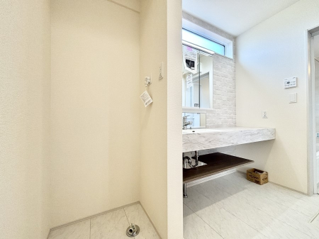 ���ʑ�E���ʏ� ���邢���ʏ��͖����̐g�x�x���y�����ł����Ⴂ�����ł��B