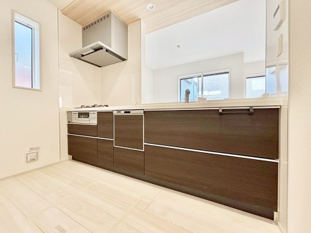 �L�b�`�� �u�₩�ȕ����ʂ蔲����L�b�`���B��������̂Ŗ��邭���C�ɂ��𗧂��܂��B