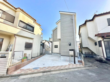 ���n�O�ώʐ^ �������ꂽ�O�ρA�㎿�ȏZ��Ԃ��L���鎺���͉i�����S���ĉ߂�����Z���ł��B 