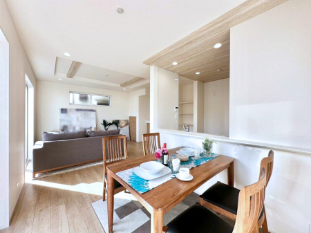 ���̑����� �Ƒ������R�ƏW�܂�e���̃X�y�[�X�ɂȂ肻��