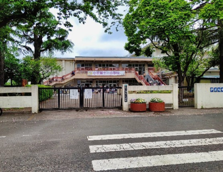 ���ӊ� ���w�Z 900m �����s��������\�ꏬ�w�Z