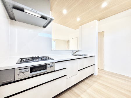 �L�b�`�� �����g���L�b�`��������A�g���₷�����������̂��₷���ɂ������܂����B 