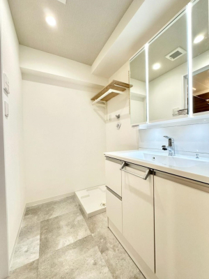 ���ʑ�E���ʏ� ������������ʉ��ώ��Œ��̐g�x�x�����K