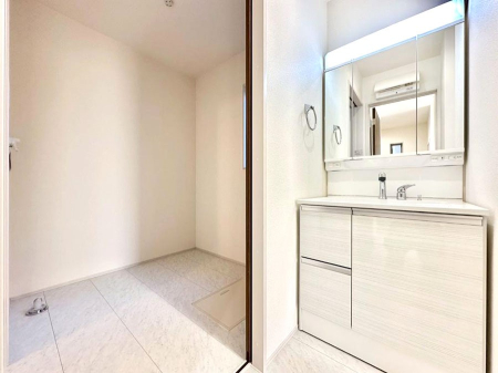 ���ʑ�E���ʏ� ���邢���ʏ��͖����̐g�x�x���y�����ł����Ⴂ�����ł��B