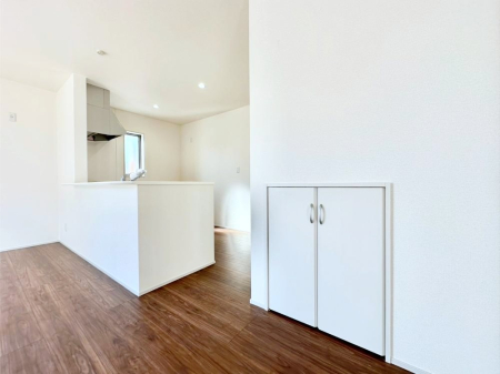 ���̑����� ���r���O���[�B�����Ɏ��[������ƕ����W�܂�LDK���X�b�L���Еt�������ł��ˁB  