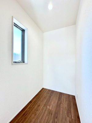 ���[ �Q�K�̔[�ˁB���[�����ł͂Ȃ��A�e�����[�N���[����A�g���G�Ƃ��Ă������p���������܂��B