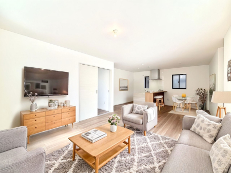 ���r���O ���Ƒ��̓��₩�Șb�����ŕ�܂�閾�邢���r���O  ���Ƌ��CG�ł�