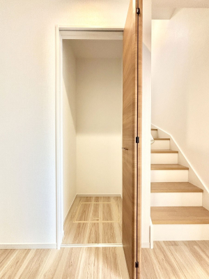 ���̑����� �L�����[�B�|�������G�߂̏��������[���邱�Ƃ��ł��܂��B