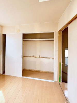 ���[ �m���̃N���[�[�b�g�B���s��������̂Ō���̈ߗނ�����������܂�܂��B