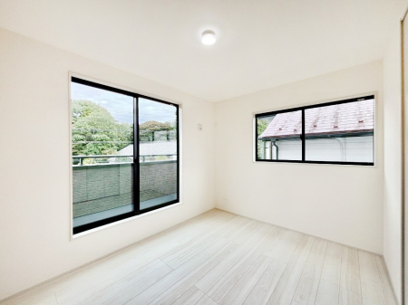 �Q�� ���邢�o���R�j�[�T�C�h�ɗm����ݒu�B�ڊo�߂̗ǂ��Q���ɁB