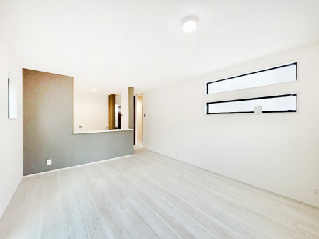 ���r���O �Z�ޕ��̌��������o�����A�C���e���A���l����̂��y���݂ȃ��r���O�ł�