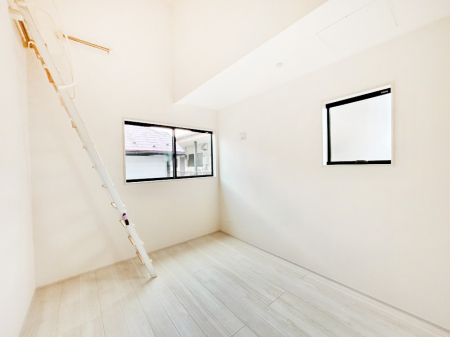 ���̑����� �i�`�������ȃt���[�����O�͂ǂ�ȃC���e���A�ɂ��}�b�`�B