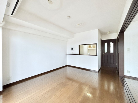 ���r���O ���Ƒ��̓��₩�Șb�����ŕ�܂�閾�邢���r���O  