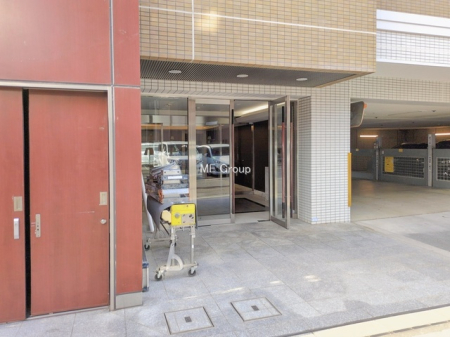 �G���g�����X -