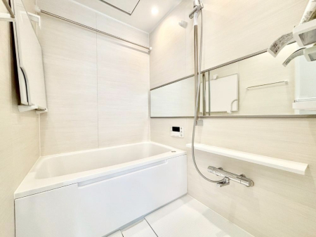 ���� ����̔�������Ă���閾�邢�������̂���o�X���[��    