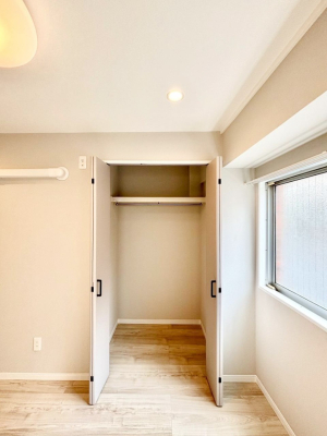 ���[ �m���N���[�[�b�g�B���s��������̂Ō���̈ߗނ�����������[�ł��܂��B  