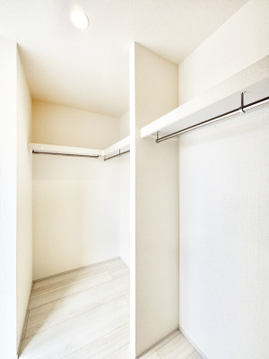 ���̑� �ߗނ��n���K�[�Ɋ|�����܂܎��[�ł���WIC�B�ߗނ̐������ڂ����₷���ĕ֗��ł��I